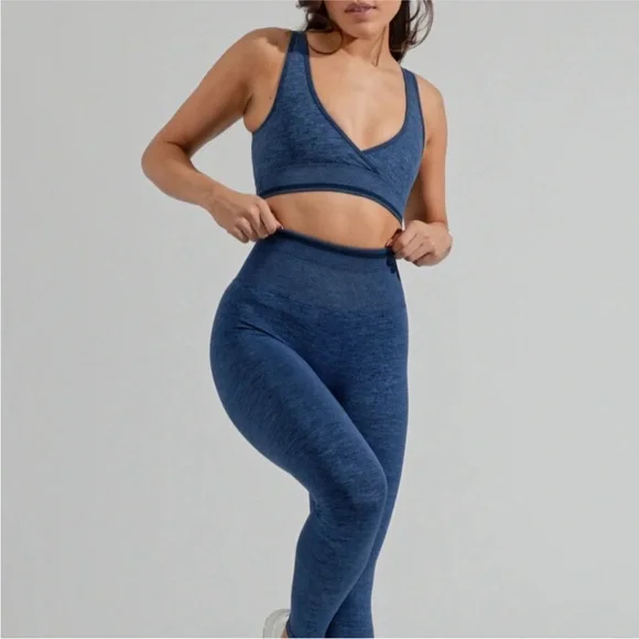 Buffbunny Baked Blue BBL Seamless Bra and Shorts Medium 💙